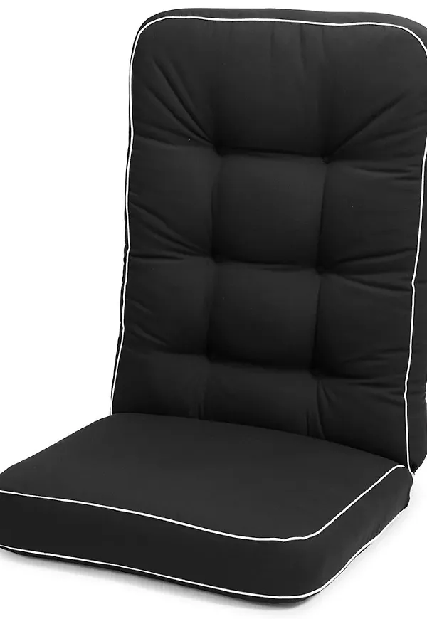 Fantastiskt snygg trämöbel 2025 från Hillerstorp.