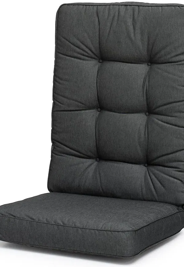 Riktigt trendig trämöbel 2025 från Hillerstorp.