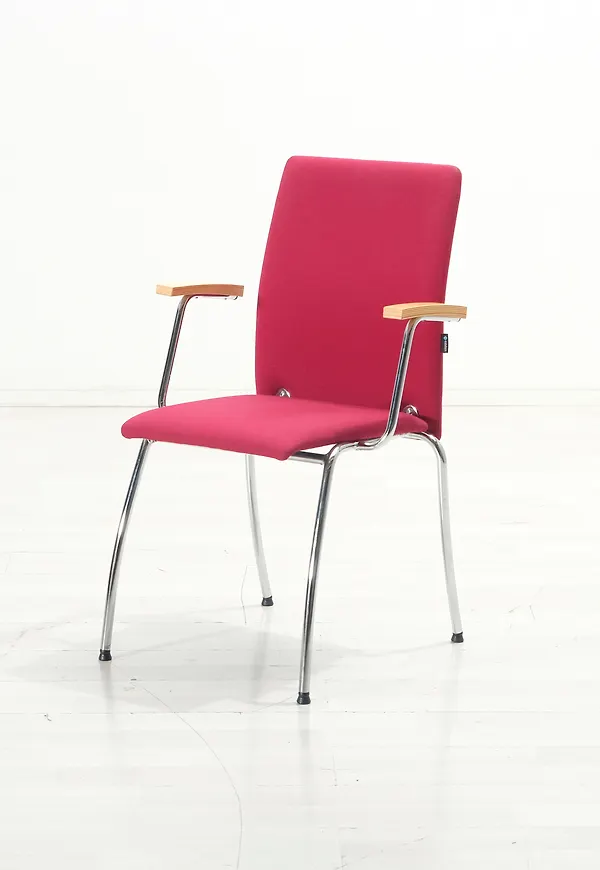 Mysig Stol som passar bra vid många olika tillfällen.