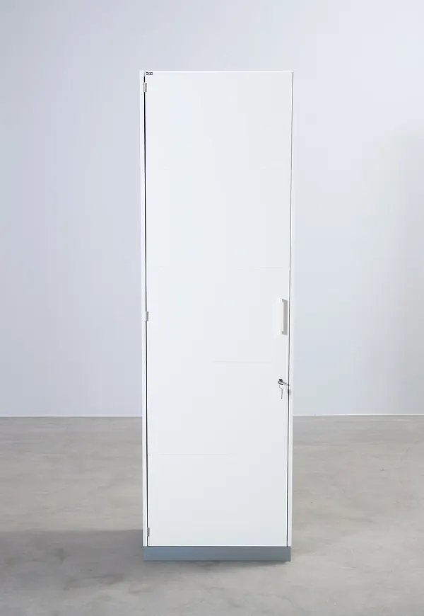 Vit EFG-spegel i riktigt trendig modell.