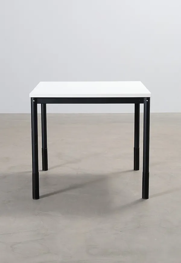 Fantastiskt fin svart bord 2025 från EFG.