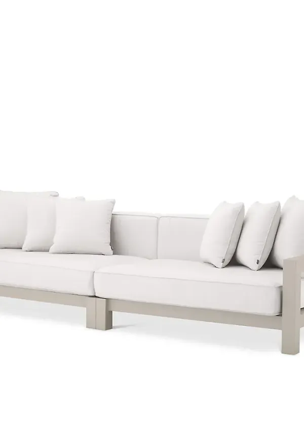 Stilren soffa i aluminium från Eichholtz.