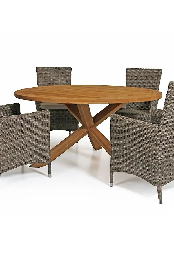 Elegant Stol som passar bra vid många olika tillfällen.