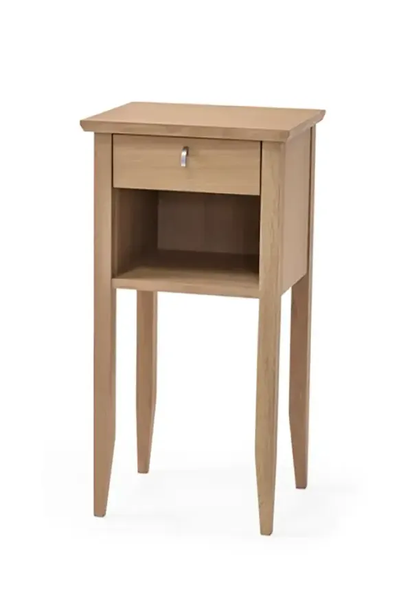 Snygg avlastningsbord i ek 2025 från Torkelson.