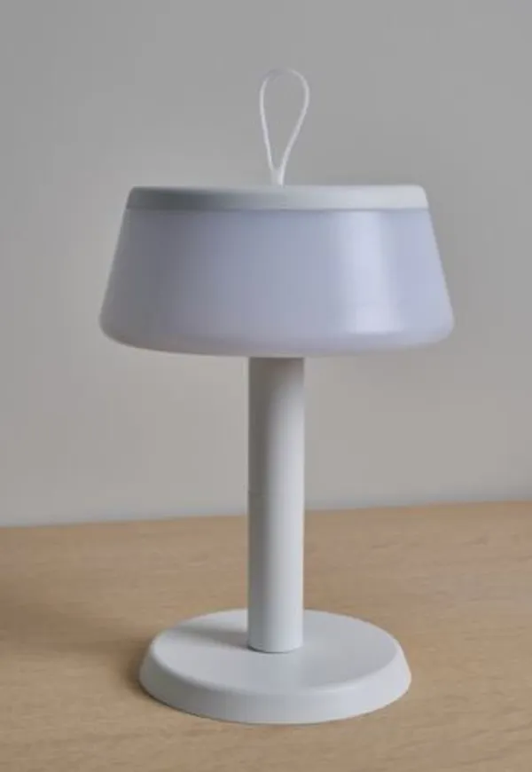 Mysig lampa i vitt från hemtex.