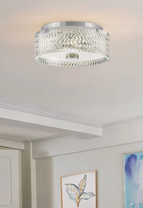 Snygg Lampa som passar bra vid många olika tillfällen.