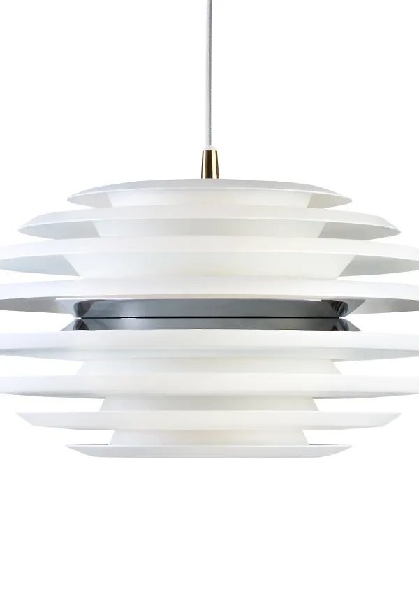 Vit Belid lampa som passar perfekt till sommaren 2025!