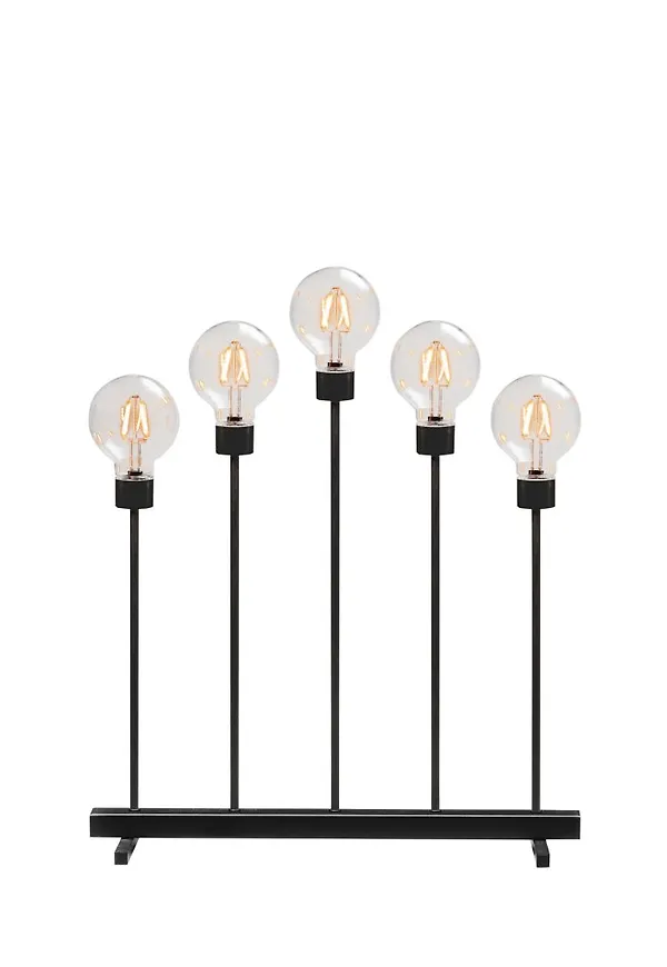 Trendig Lampa som passar bra vid många olika tillfällen.