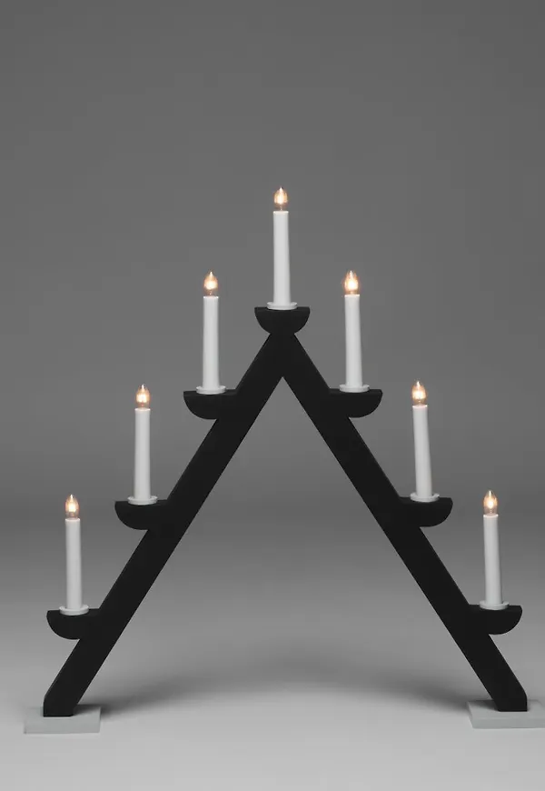 Skön Lampa som passar bra vid många olika tillfällen.