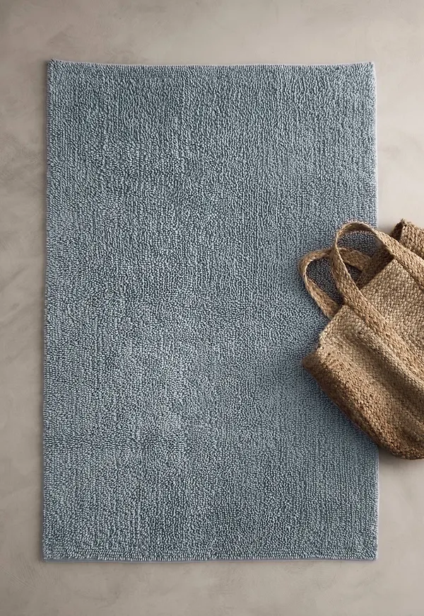 Klassisk bomullsmatta i blågrått från Ellos.