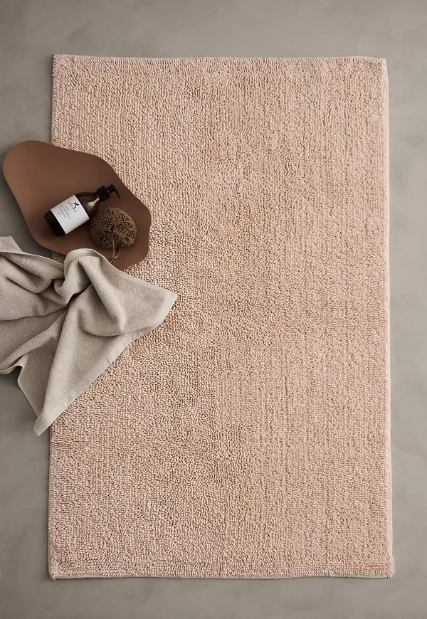 Jättefin matta i bomull från Ellos.