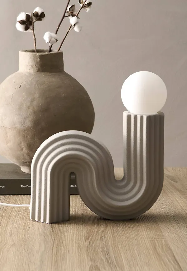 Ikonisk Lampa som passar bra vid många olika tillfällen.