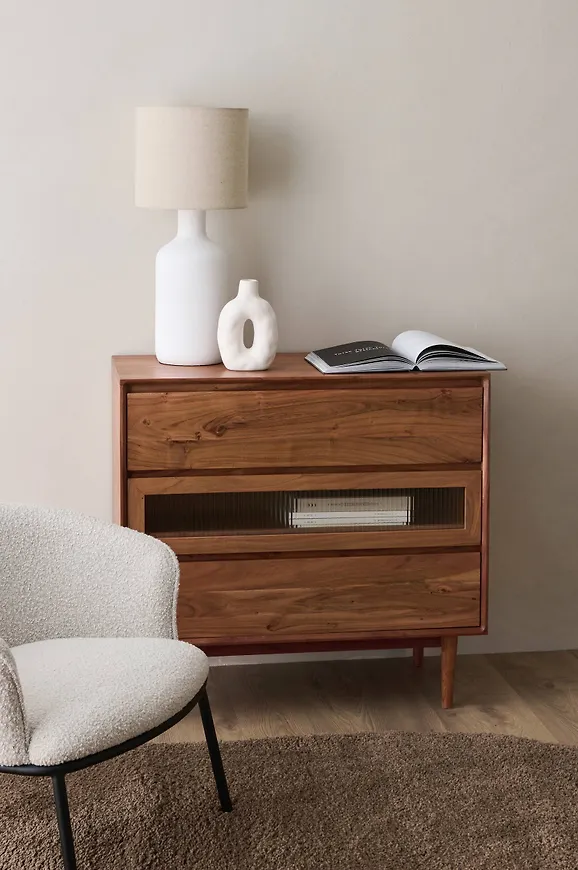 Rödbrun Ellos-byrå i skön modell.