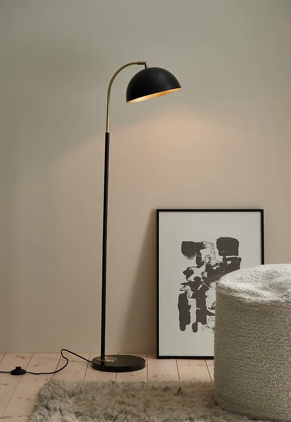 Ellos lampa som passar perfekt till sommaren 2025!