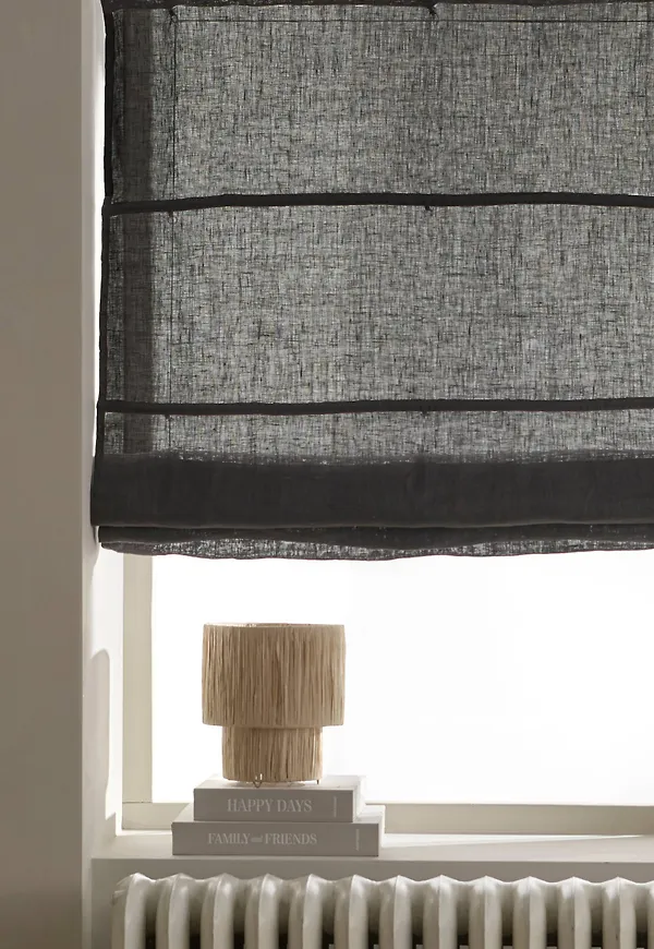 Jättesnygg hissgardin 2025 från Ellos.