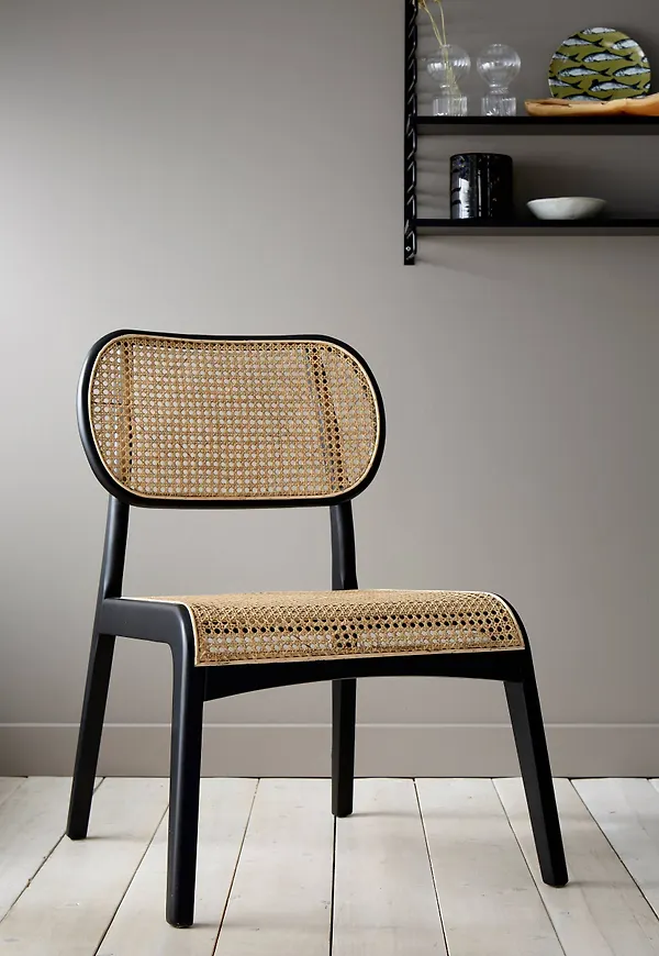 Svart Ellos-loungestol i riktigt fin modell.