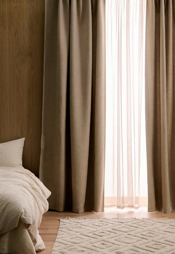 Klassisk gardin 2025 från Ellos.