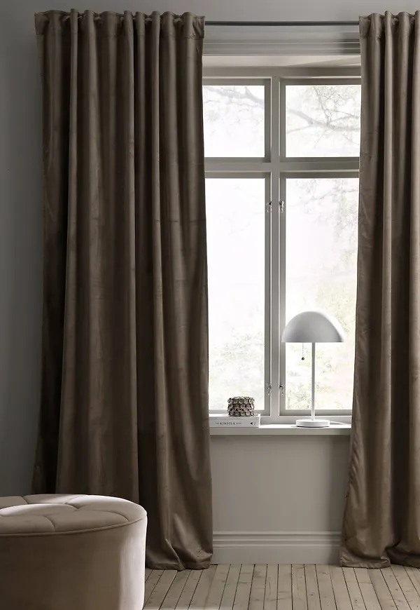 Mörkläggningsgardin som passar perfekt till våren 2025!