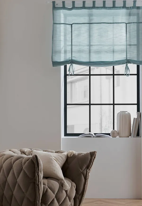 Komfortabel hissgardin 2025 från Ellos.