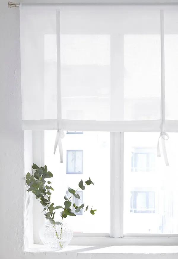 Smickrande hissgardin 2025 från Ellos.