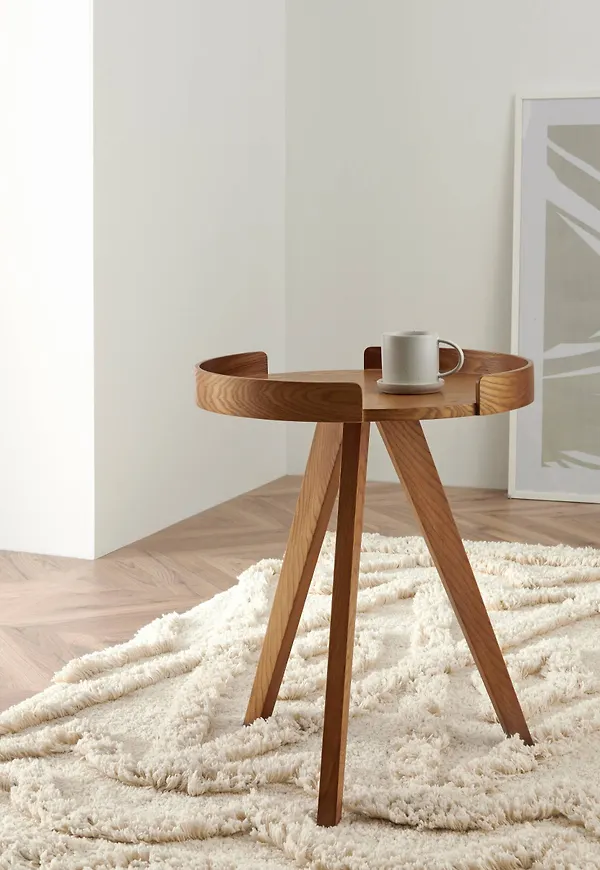 Otroligt fin bord som passar bra vid många olika tillfällen.