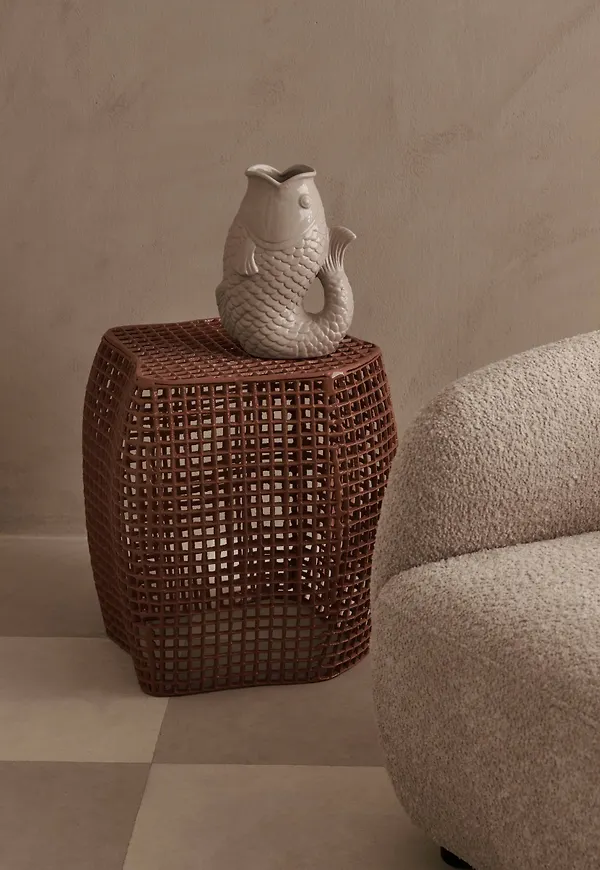 Vacker aluminiumbord 2025 från Ellos.