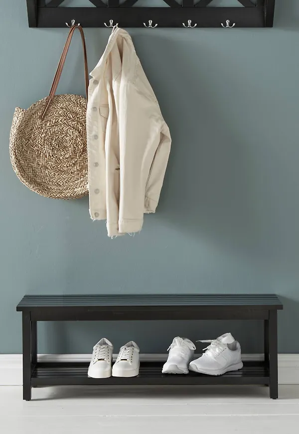 Ikonisk möbel i svart från Ellos.