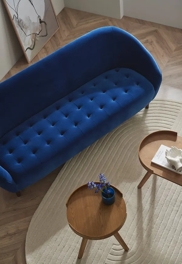 Otroligt snygg blå soffa 2025 från Ellos.