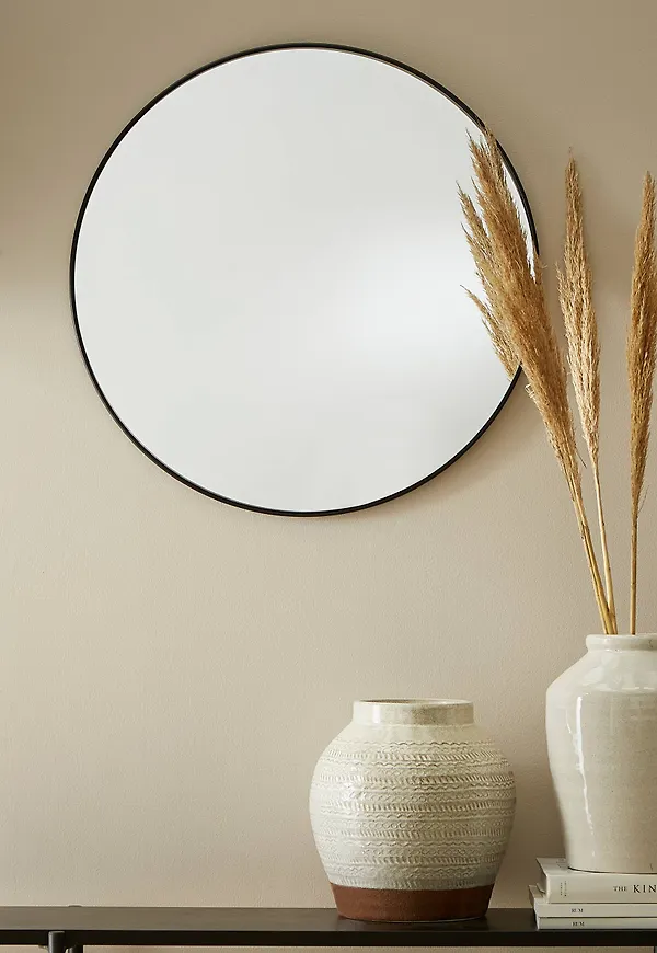 Riktigt snygg spegel 2025 från Ellos.