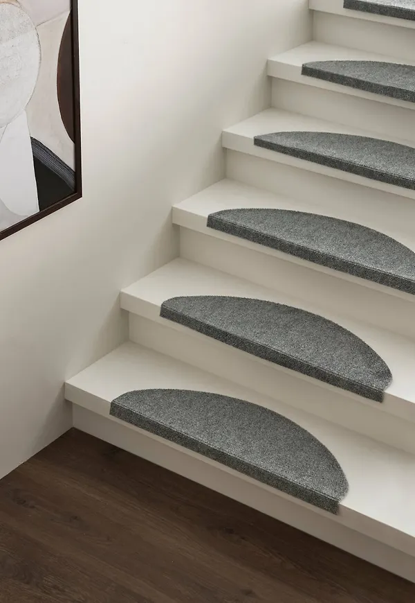 Trappstegsmatta som passar perfekt till våren 2025!