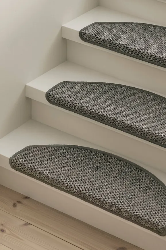 Grå Ellos-dörr i supersnygg modell.