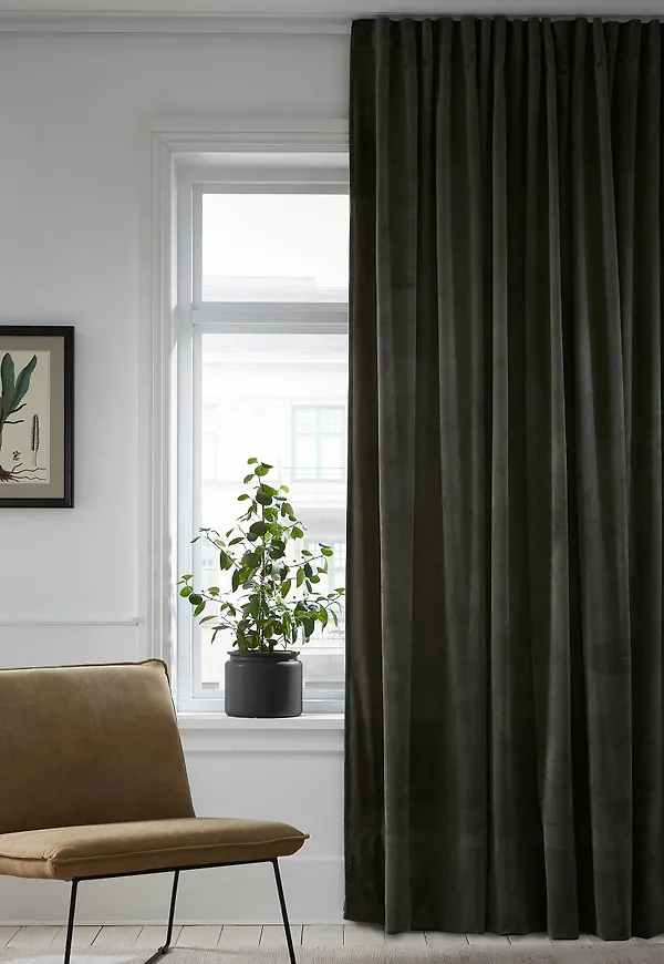 Sammetsgardin som passar perfekt till våren 2025!