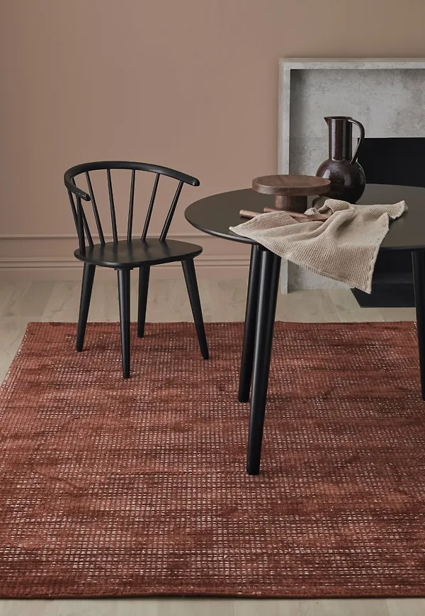 Roströd Ellos-bomullsmatta i riktigt trendig modell.