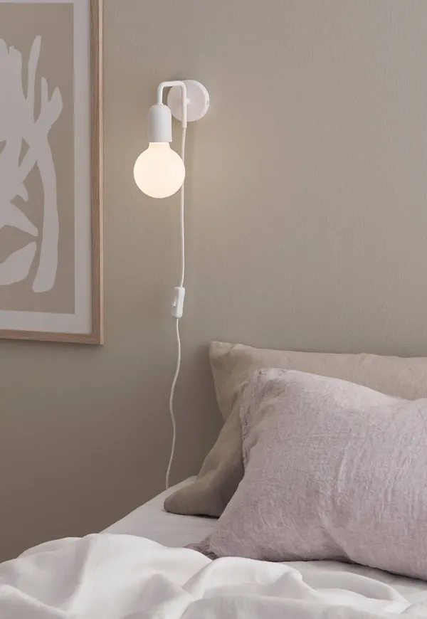 Komfortabel lampa 2025 från Ellos.