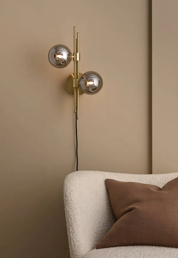 Riktigt trendig lampa 2025 från Ellos.