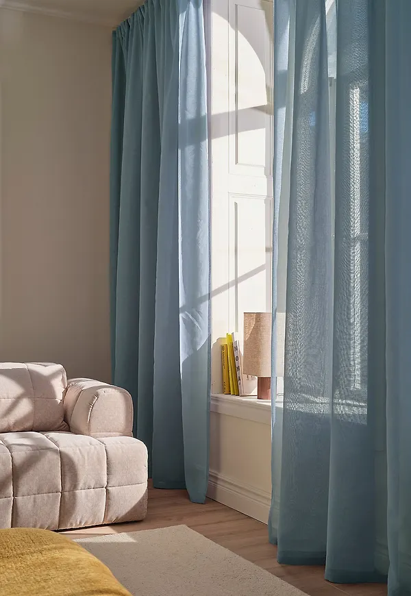 Klassisk Gardin som passar bra vid många olika tillfällen.