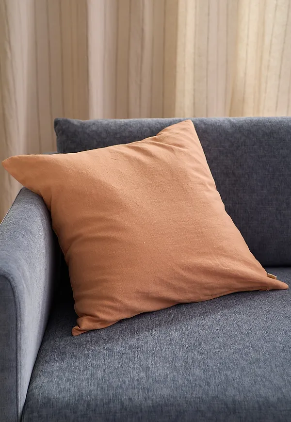 Riktigt trendig ellos home ellos gardin i rosa färg gjord i bomull.