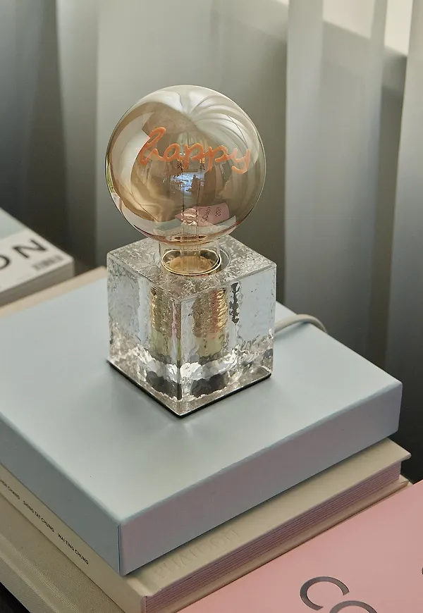 Ellos Home lampa som passar perfekt till hösten 2025!