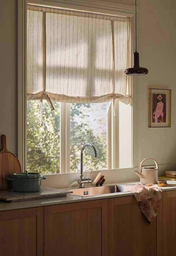 Riktigt trendig ellos home ellos gardin i brun färg gjord i bomull.