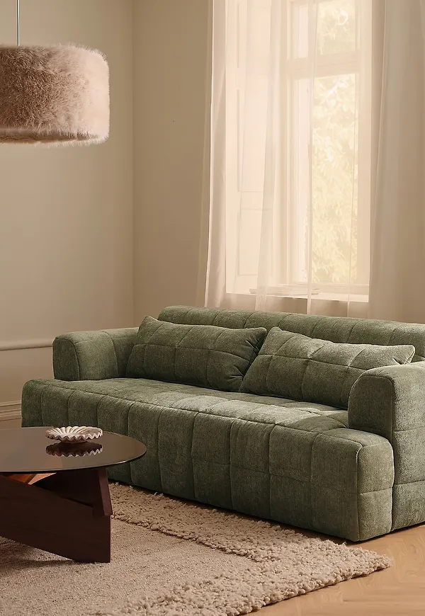 Klassisk soffa i grönt från Ellos Home.