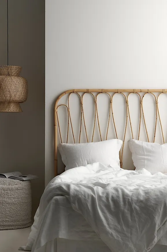 Jättefin Säng som passar bra vid många olika tillfällen.