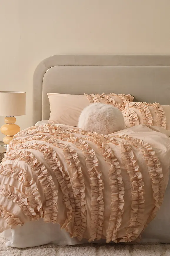 Supersnygg beige säng 2025 från Ellos Home.