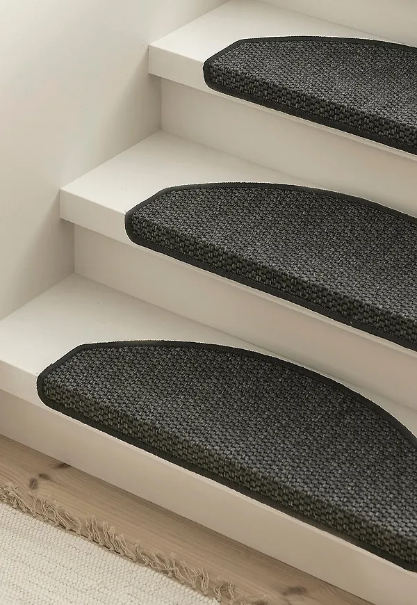 Grå matta som passar perfekt till sommaren 2025!