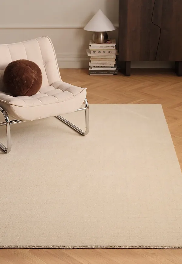 Mysig matta i vitt från Ellos Home.