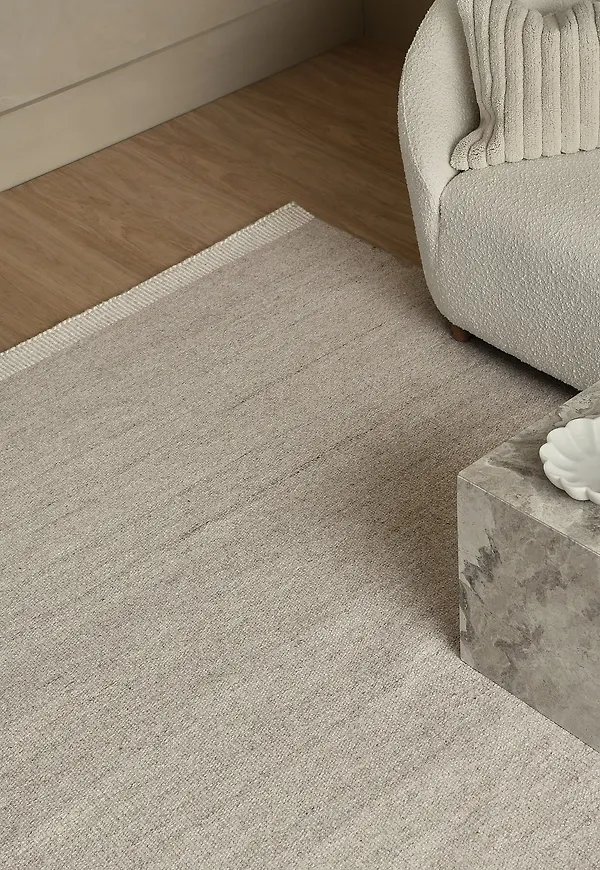 Trendig beige matta 2025 från Ellos Home.