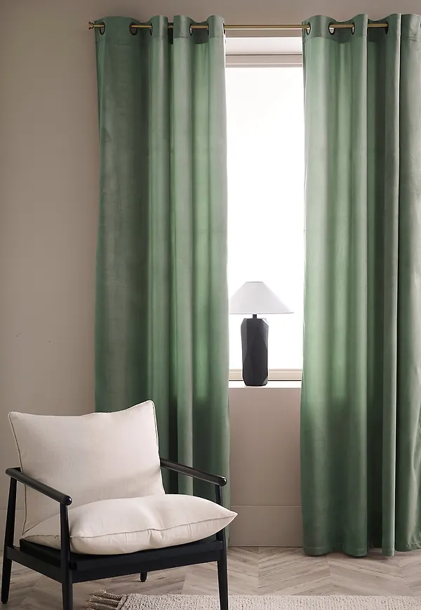 Superfin Gardin som passar bra vid många olika tillfällen.