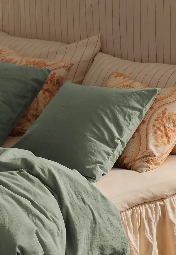 Superfin ellos home ellos gardin i grön färg gjord i bomull.