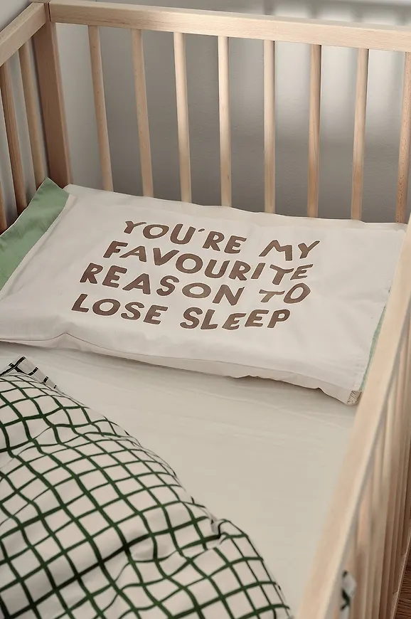 Rosa Ellos Home-spjälsäng i riktigt fin modell.