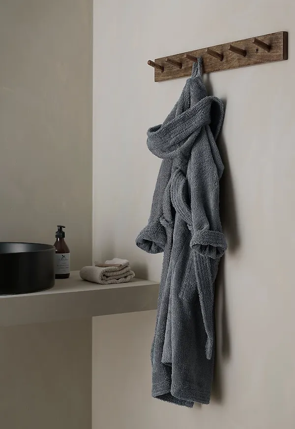 Smickrande badrock i blått från Ellos Home.