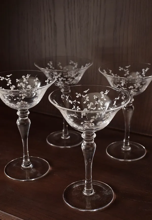 Ikonisk cocktailglas 2026 från Ellos Home.
